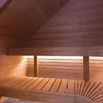 Meltzer Aparthotel 4*